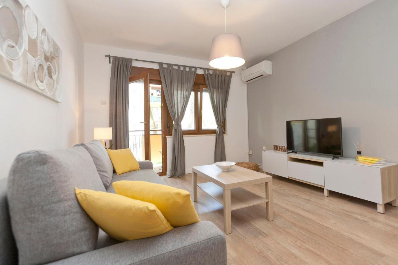 Rr Apartment Pula Exterior photo